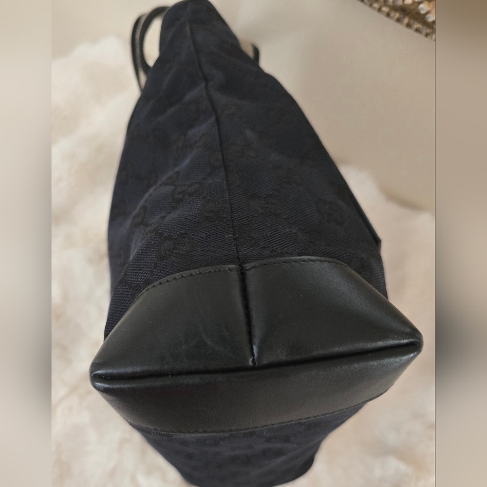 Gucci Black Canvas Shoulder Bag - Picture 3 of 7